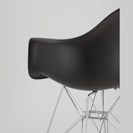 Стул Eames DAR черный, основание хромированный металл, сидение PP пластик 